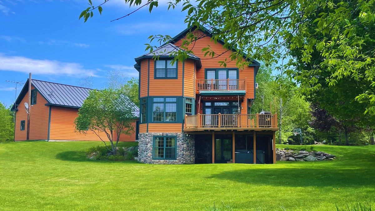 Broadalbin House | Adirondacks Getaway - Hiking Trails - Sauna - 5-Min from Lake - Pet-Friendly