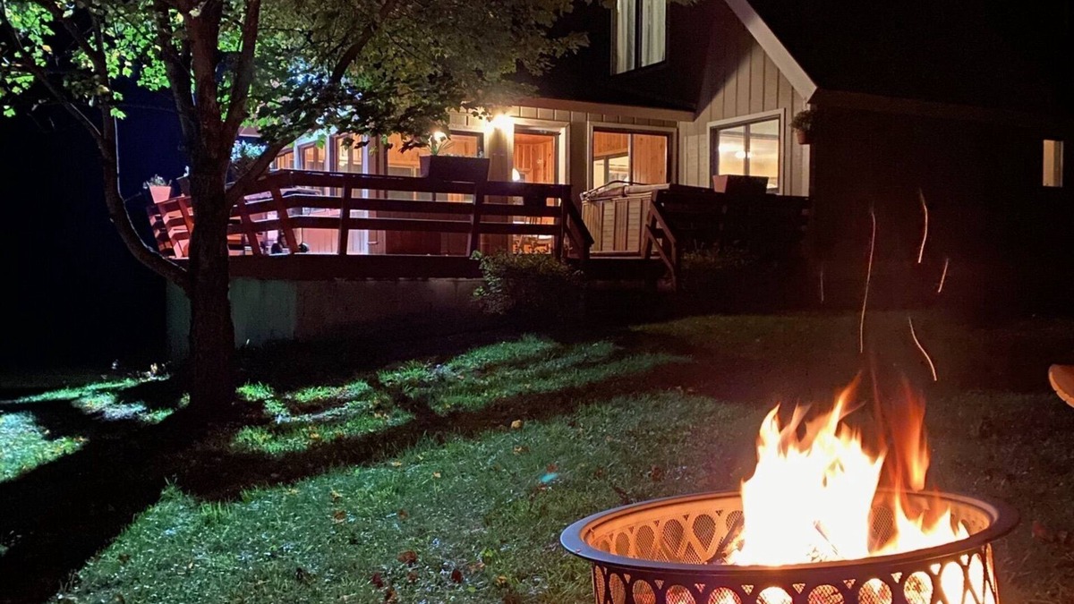 North Creek House | ADK North Creek fall, winter getaway with Hot tub, hiking, rafting, skiing Gore!