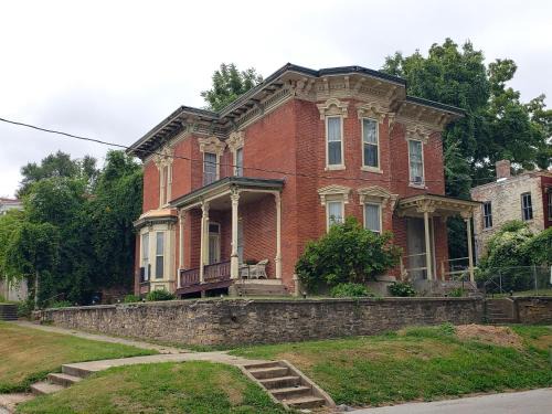 Hannibal House | Admiral Fuqua House - 4 BR 2 BA Millionaire's Row