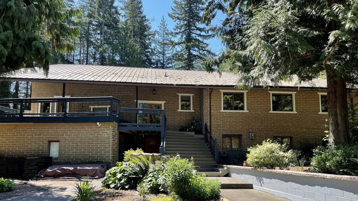 Point Roberts House | Adobe by the Sea. Sleeps 16+ with tons of extras!