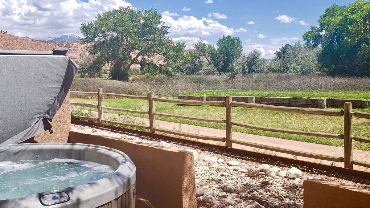 Moab South Valley House | Adobe Dreams ~ 3292, Private hot tub overlooks the golf course, pet friendly!