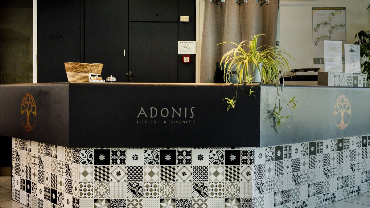 Gap Hotel | Adonis Gapotel