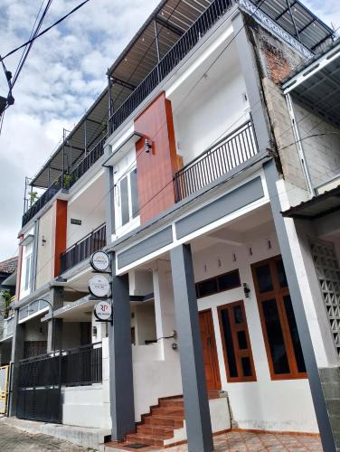 Dinoyo House | Ador 46 Homestay Syariah & Kost