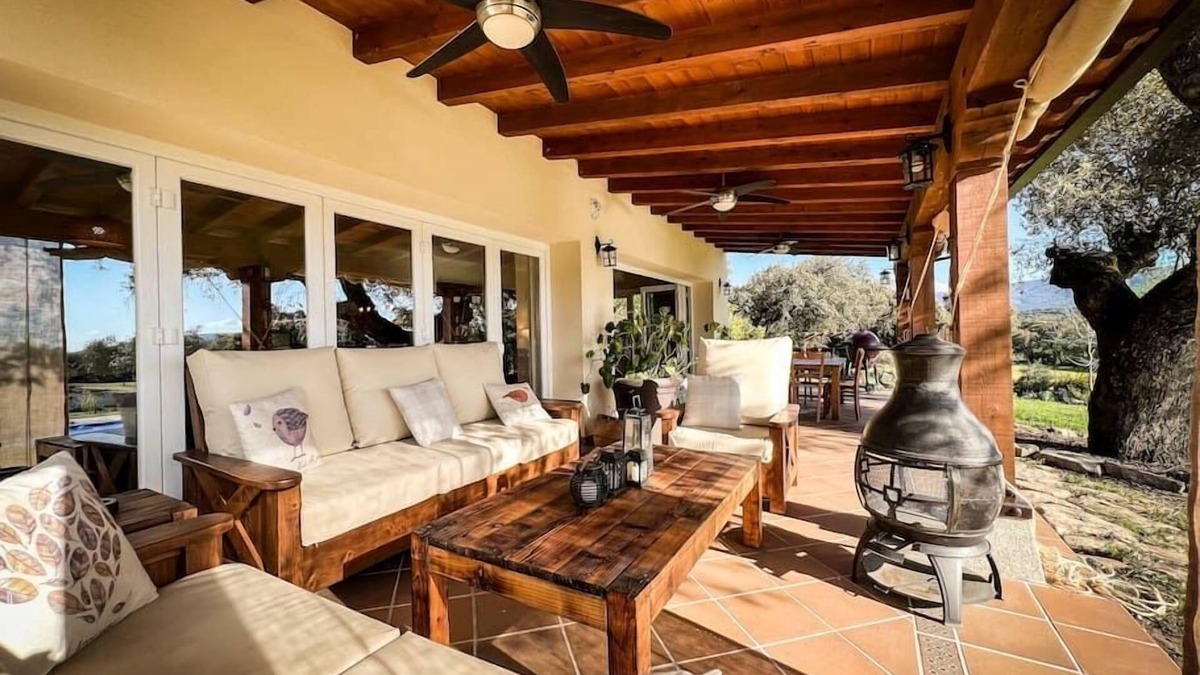 La Iglesuela House | Adorable chalet on a 2-hectare private estate