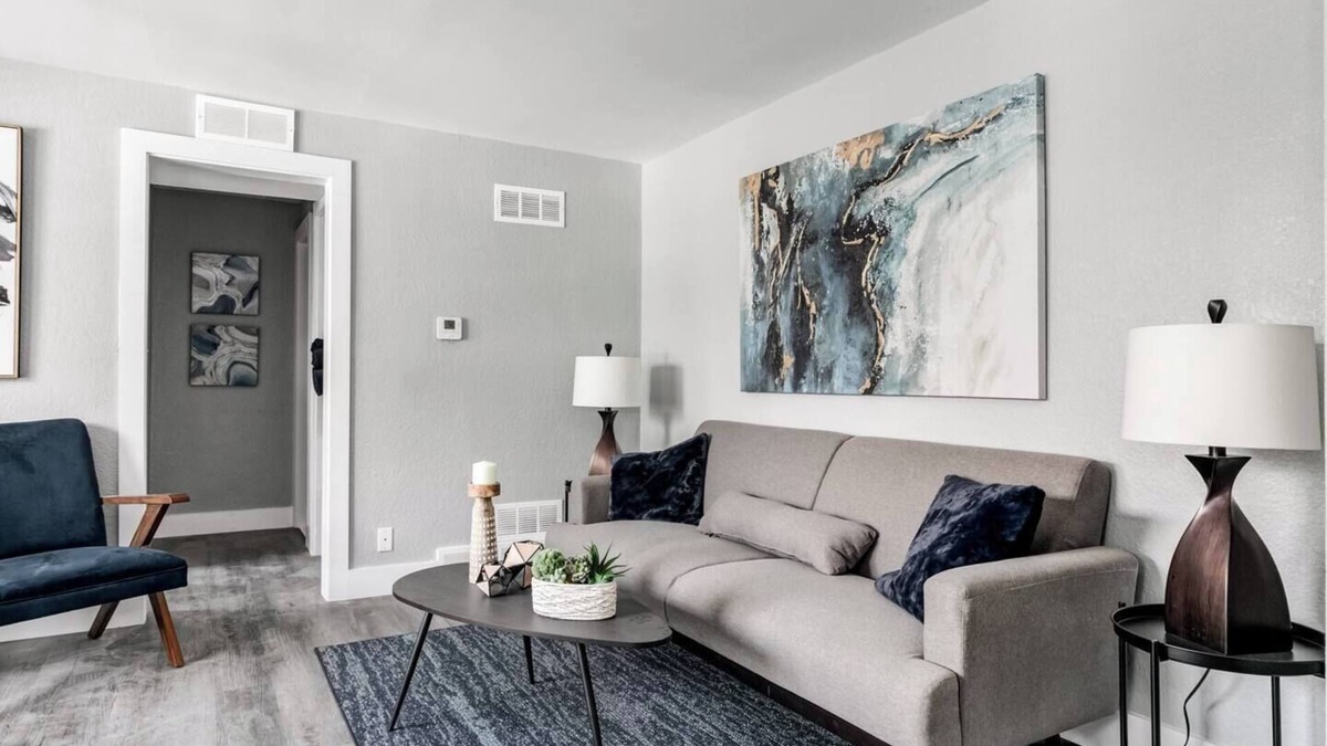 Country Club Plaza Area Apartment | Adorable 1 Bdrm Condo On The Plaza 48