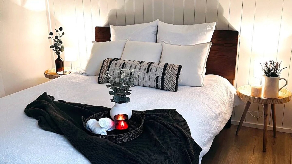 Yerrinbool House | Adorable 1 Bedroom Private Cottage in Yerrinbool