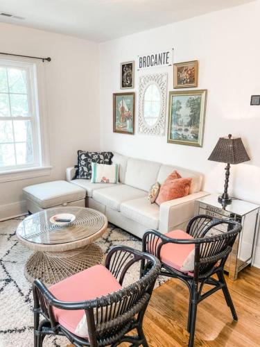 Columbia Apartment | Adorable 1BR Apt. w KING bed 1 m. to square