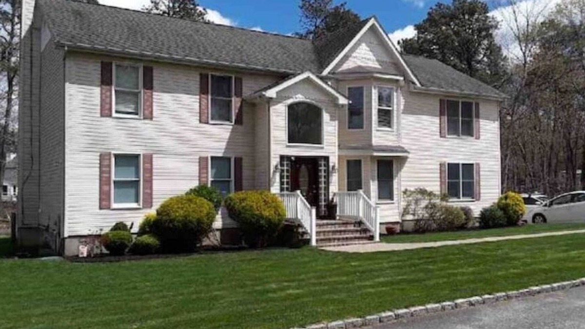 Yaphank Apartment | Adorable 2-Bedroom Guest Suite w/Fire pit