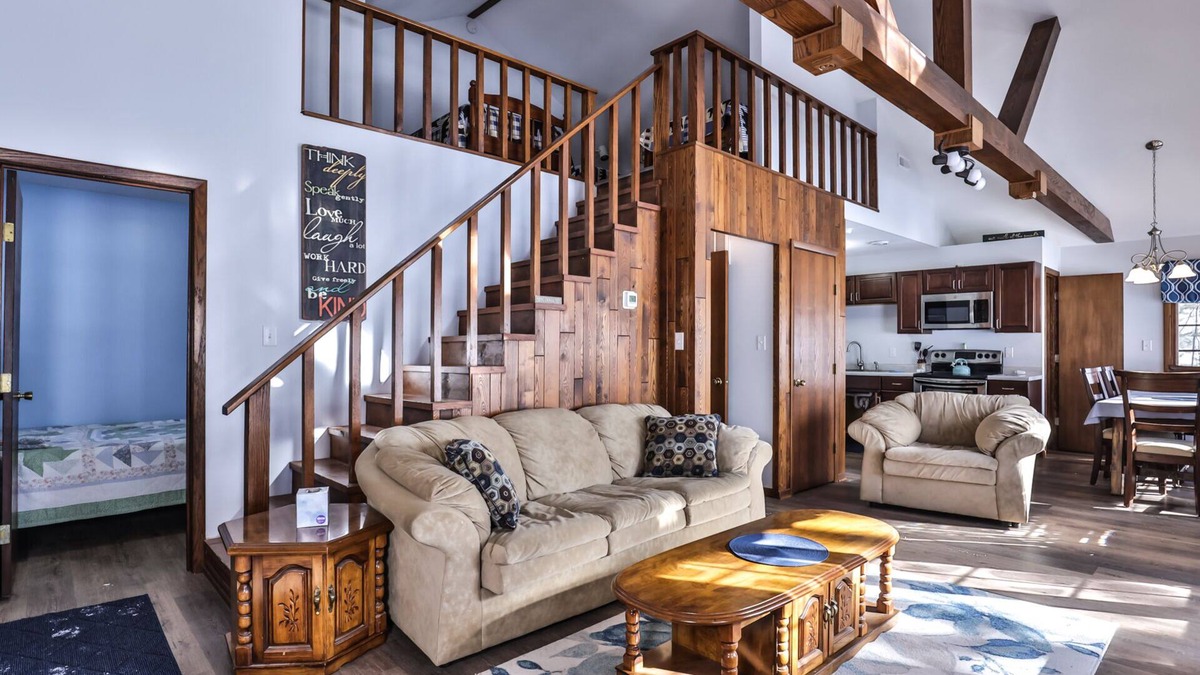 Three Lakes Cabin | Adorable 2 bedroom Cabin on Butternut Lake