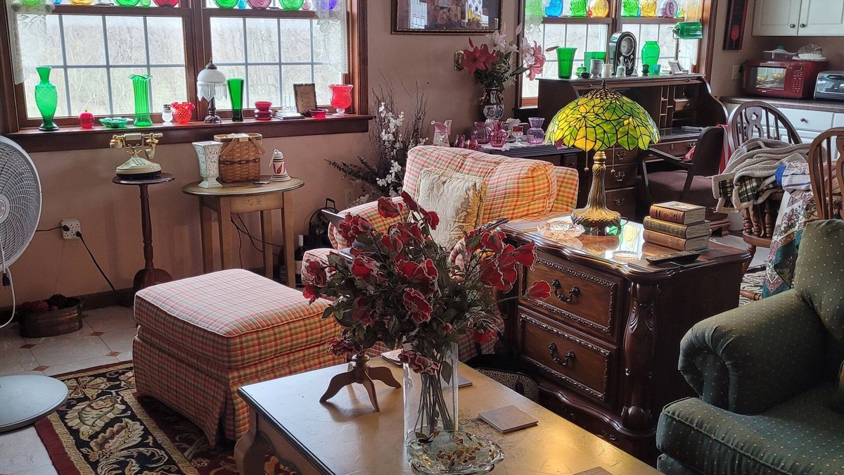 Butztown House | Adorable 2 BR, 2 BA in a secluded area. 2 Story townhome attached. NO Pets.