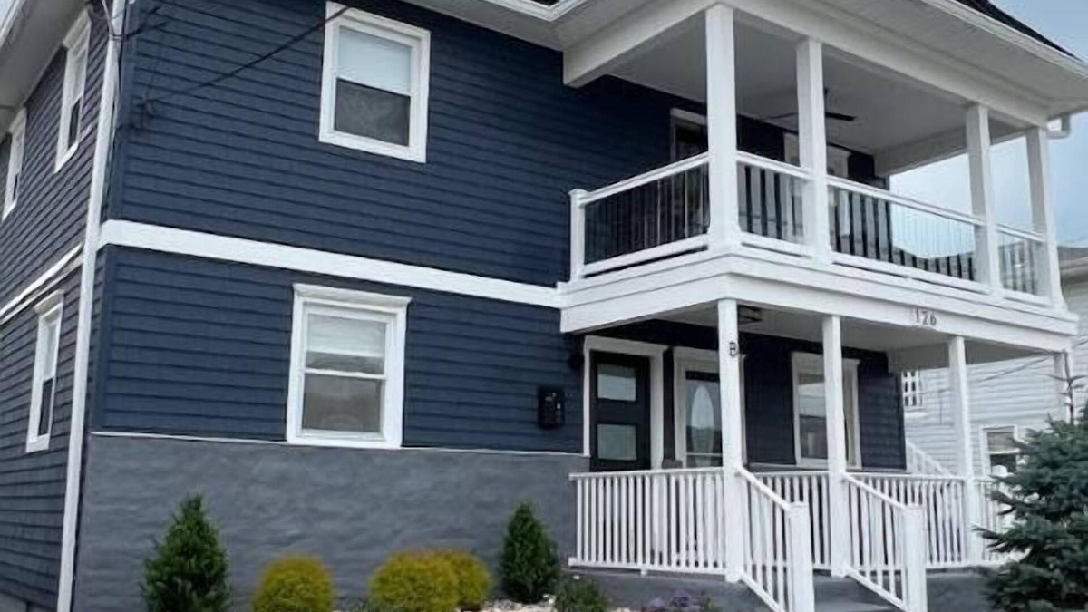 Margate City House | Adorable 2BR 2Bath home 3 blocks from the beach in the heart of Margate, NJn