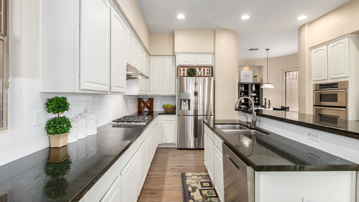 Tramonto House | Adorable 4 bedroom close to community facilities! Close to TSMC