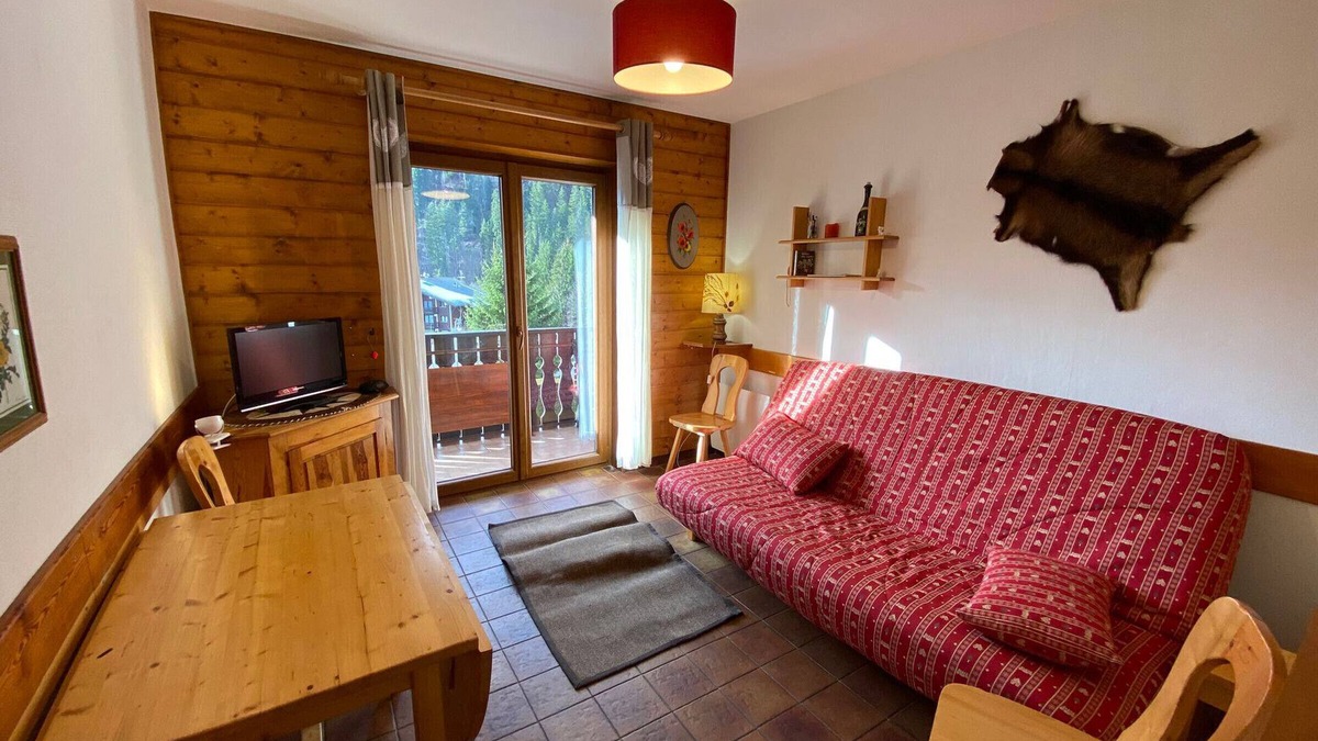 Chatel Apartment | Adorable Apartment in Quiet Residence, Minutes from Châtel Center