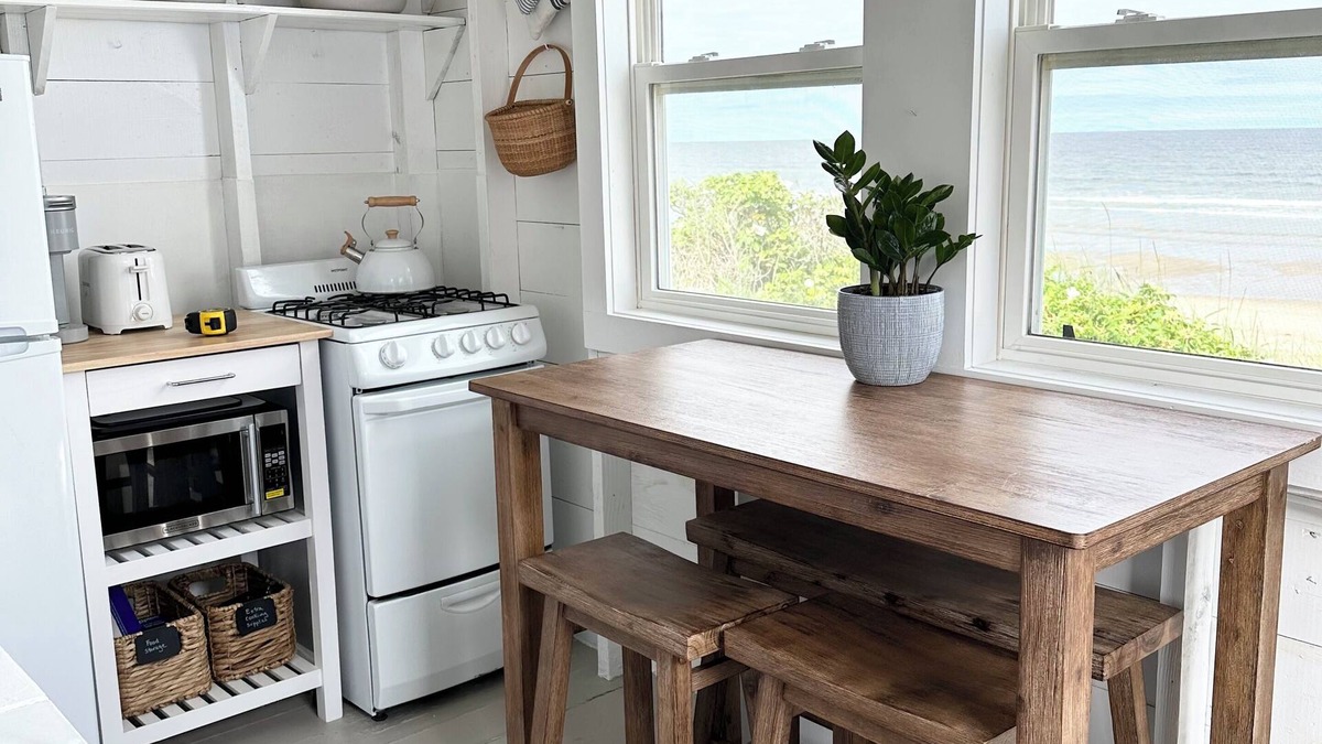 Ogunquit - Wells Cabin | Adorable Beach Front Cottage on Moody Beach