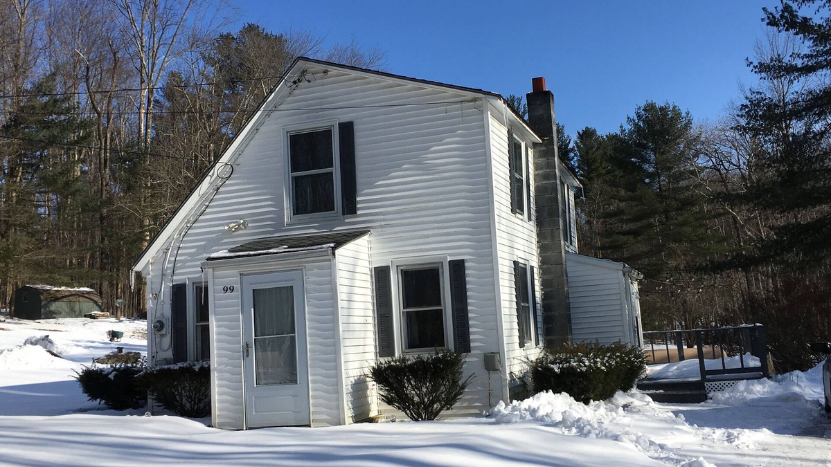 Richmond House | Adorable Berkshires Loft on Quiet Dirt Road. Close to Tanglewood.