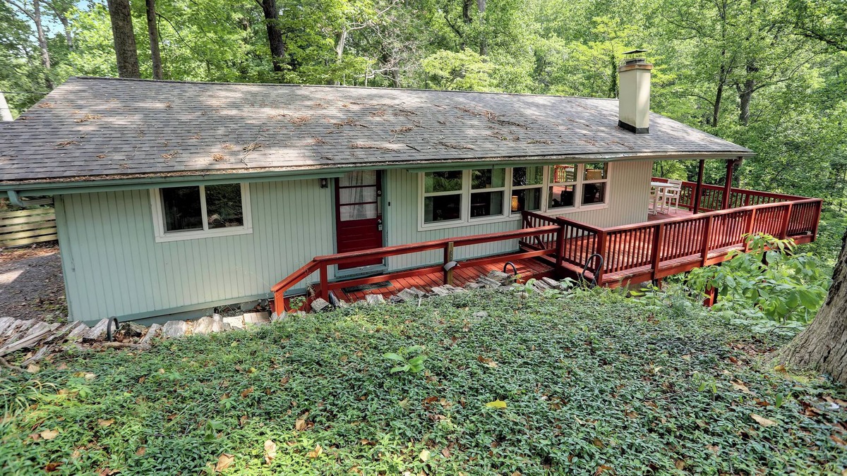 Chesapeake Ranch Estates-Drum Point Cottage | Adorable bungalow w/ access to private beaches and water views.