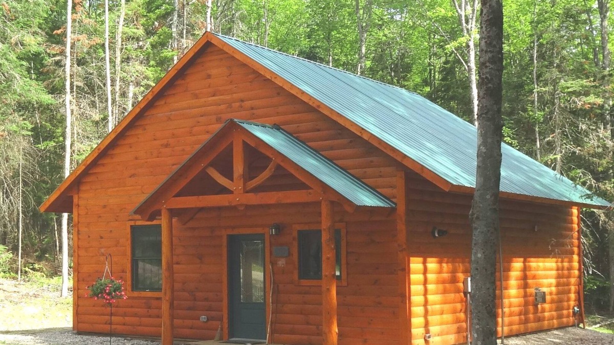 Ripton Cabin | Adorable cabin with screened porch and private fire pit