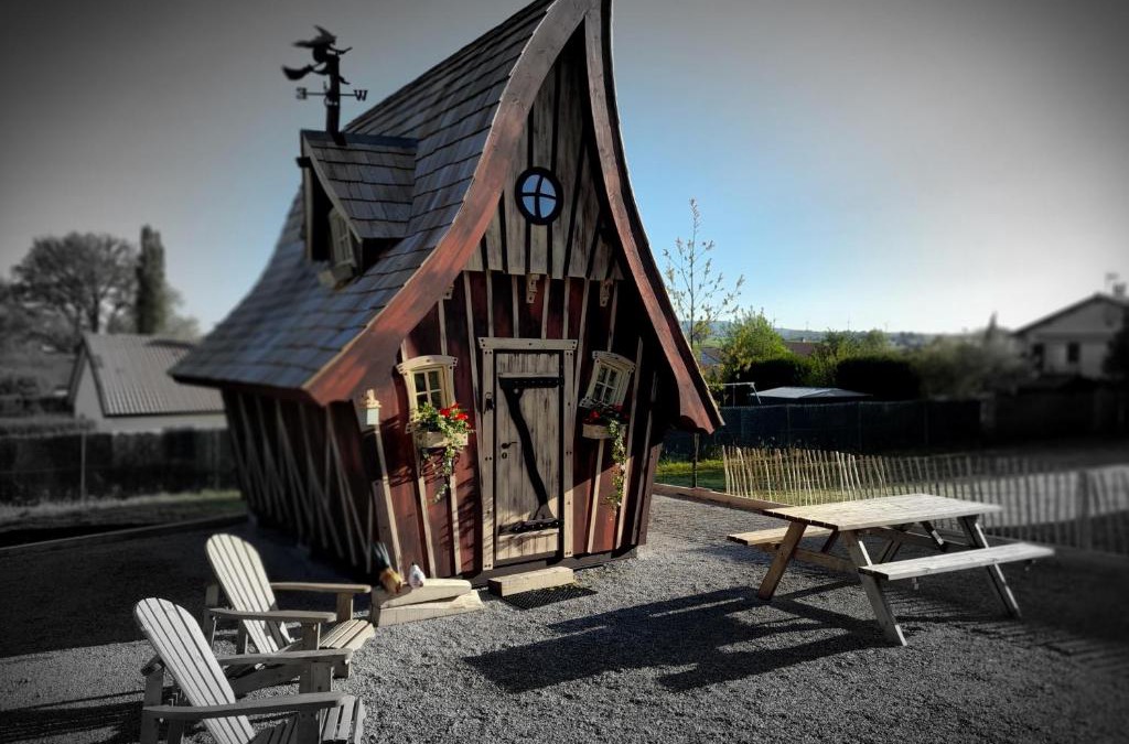 Pouligney-Lusans Ski Chalet | Adorable chalet