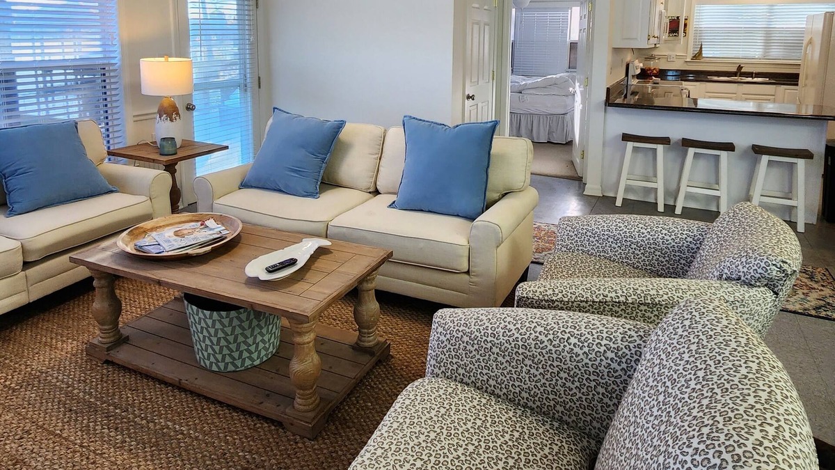 Foley Cottage | Adorable cottage on beautiful Magnolia River- minutes to Fairhope & the beaches!