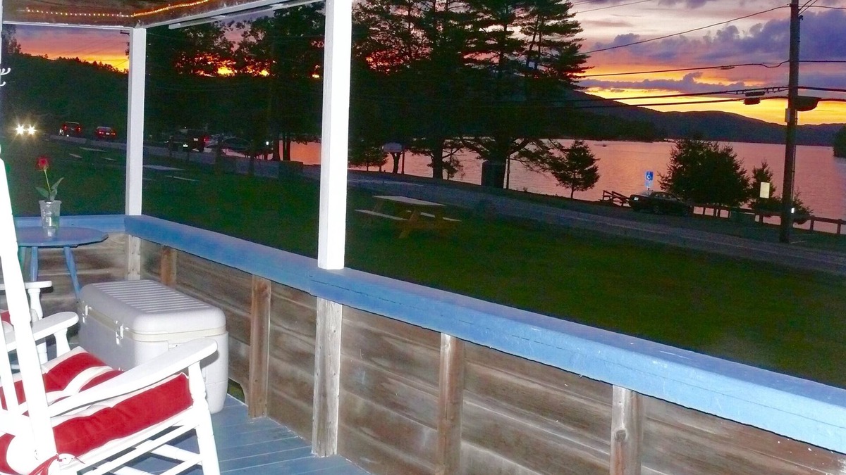 Bristol House | Adorable Cottage On Pristine Newfound Lake