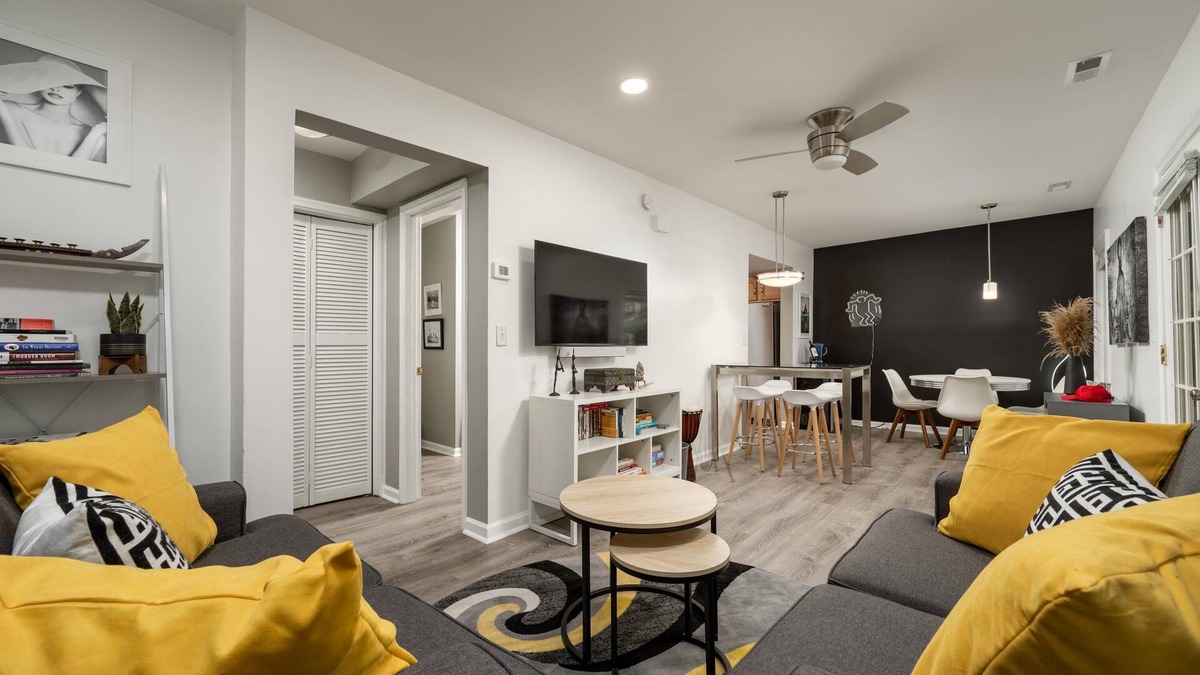 Rehoboth Beach Cottage | ADORABLE COTTAGE "IN-TOWN" REHOBOTH BEACH -510B REHOBOTH AVE.