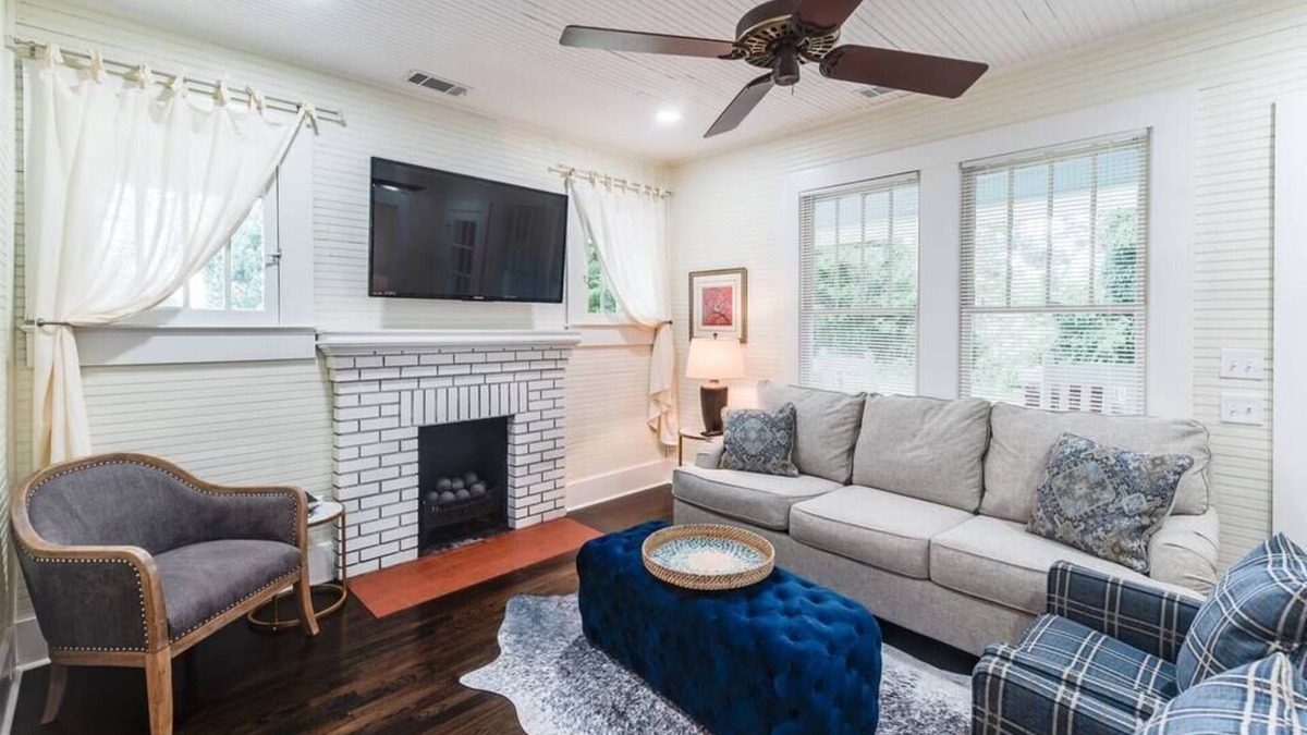 Taylorville House | Adorable home near the University of Alabama