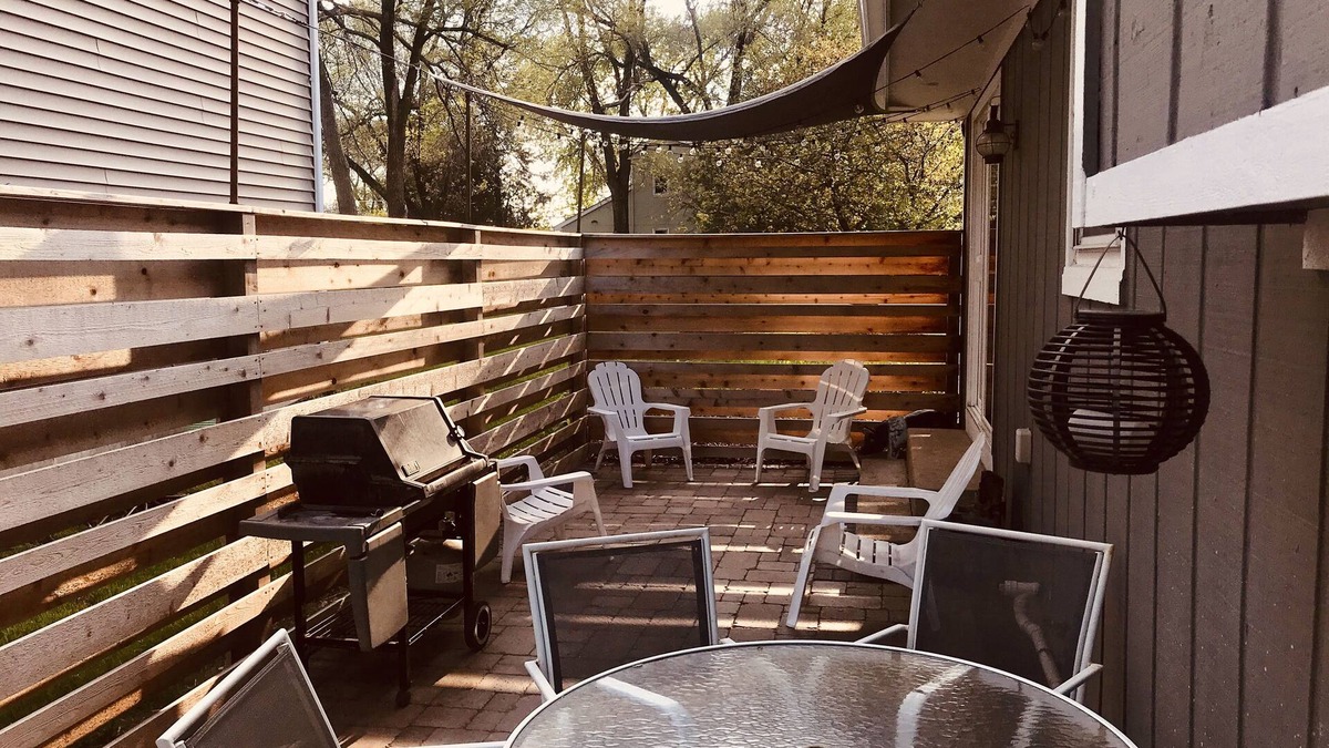 Wheaton House | Adorable home near downtown Wheaton no up-charge for additional guests.