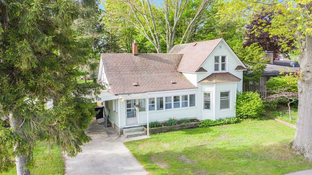 Macatawa Cottage | Adorable Lake Cottage with Views of Lake Macatawa