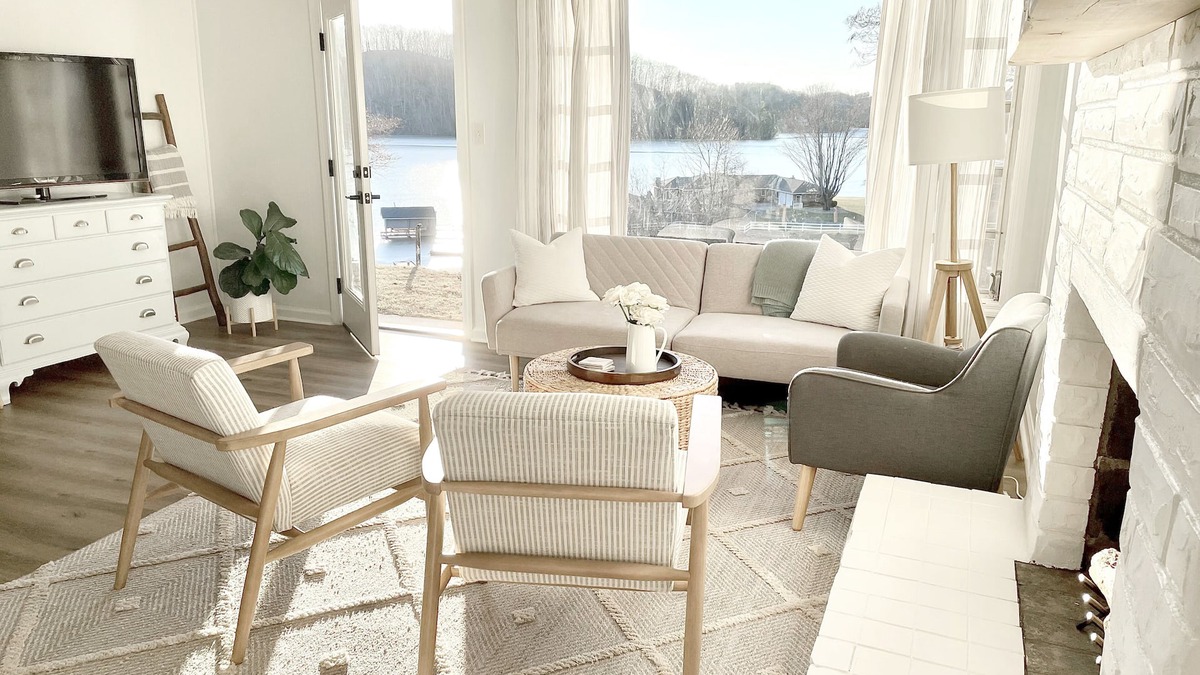 Ingles House | Adorable Lake House with Amazing Views