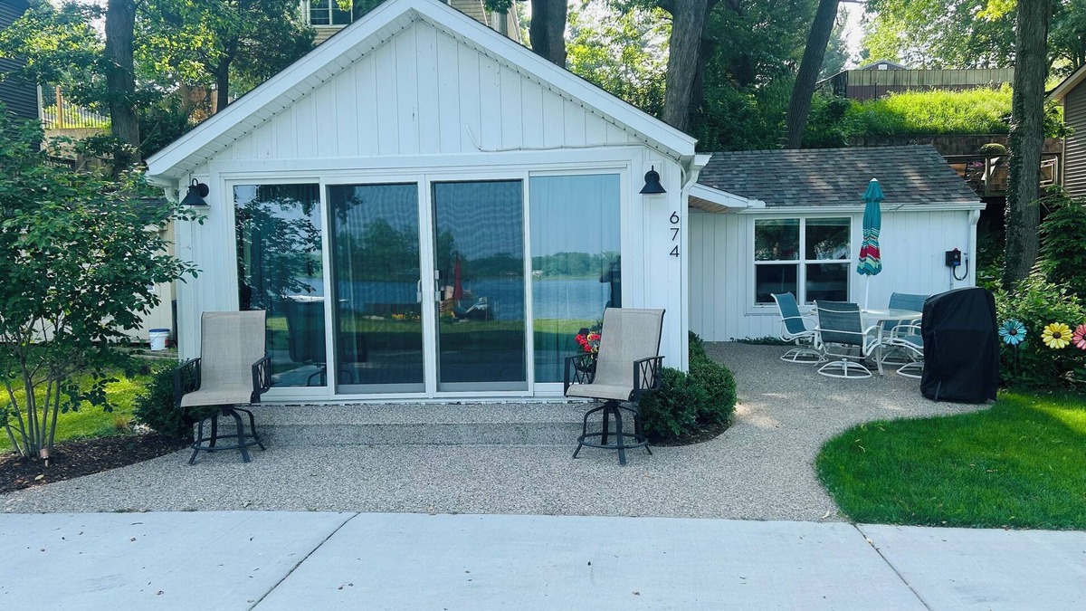 Sand Creek Cottage | Adorable Lakeside Cottage with Lake Views, Kayaks and a Canoe