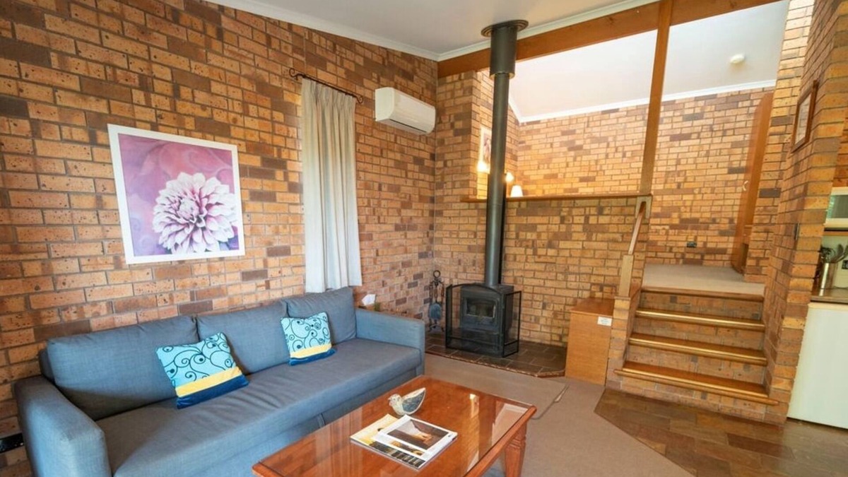 Bethany House | Adorable Lodge 1 AT Blickinstal Retreat