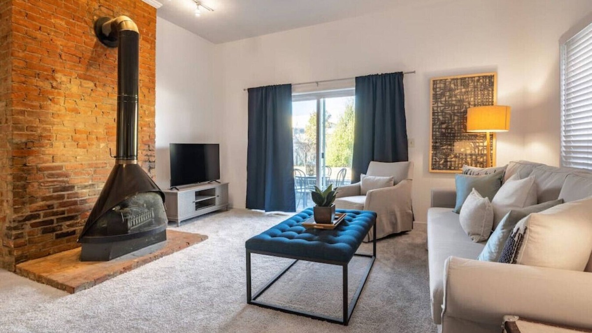 Mount Adams Apartment | Adorable MtAdams 2BR near it all