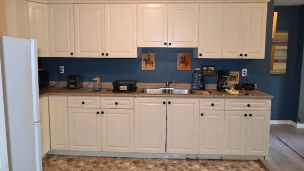West Newton - Highway 10 House | Adorable spacious 1 bdrm suite