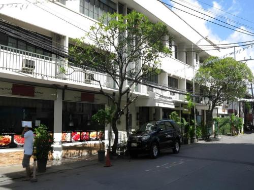 Ermita Night District Hotel | Adriatico Arms Hotel