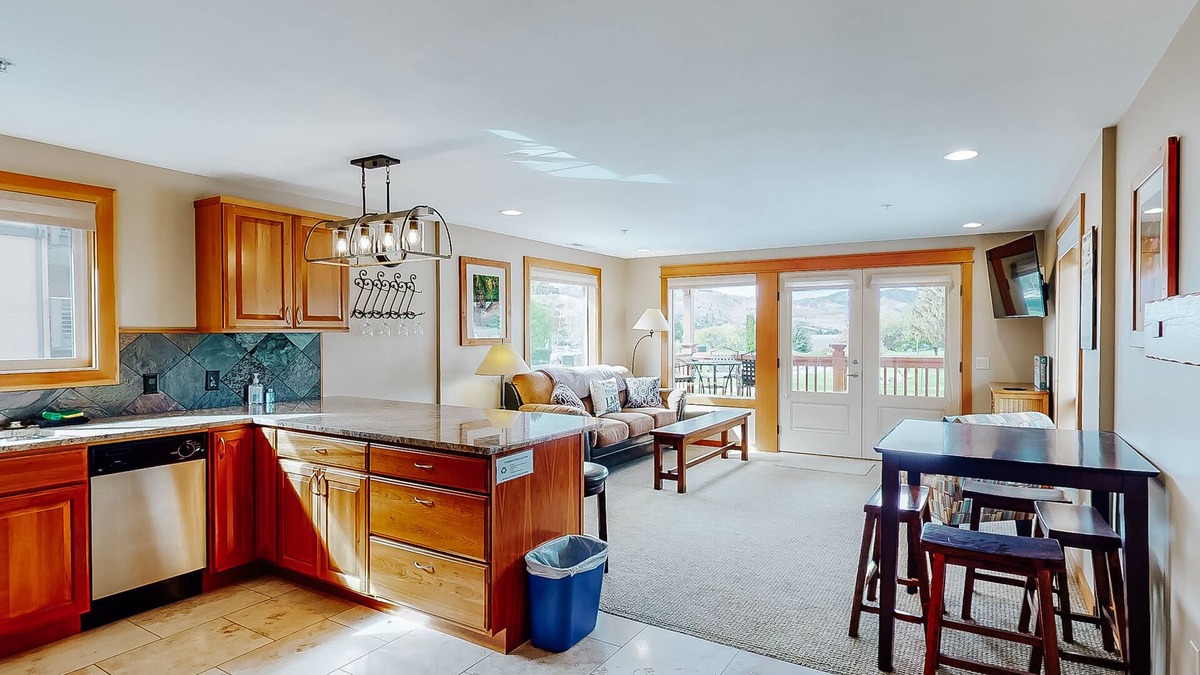 Chelan Condo | Adrift - Unit 6