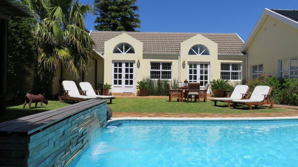 Sun Valley Condo | ADULT ONLY Retreat with quiet garden and pool and solar powered electricity 24/7
