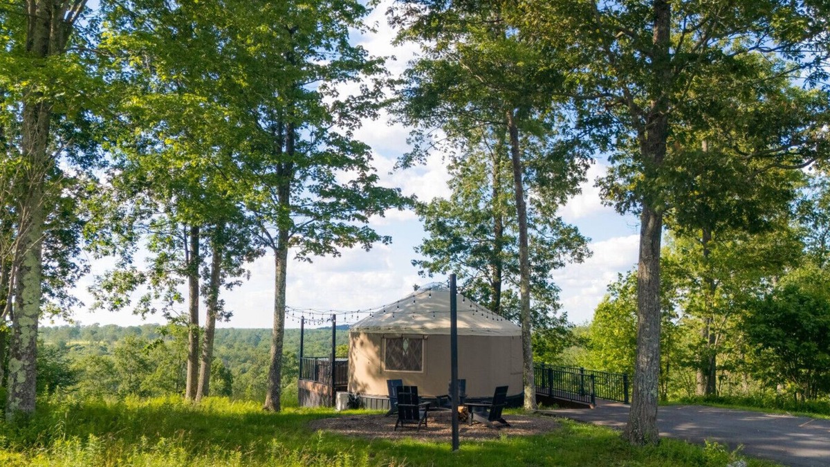 Knox Dale RV Rental | Adventure Abode | Modern Yurt w/Hot Tub, Bubble Dome + ADA Access