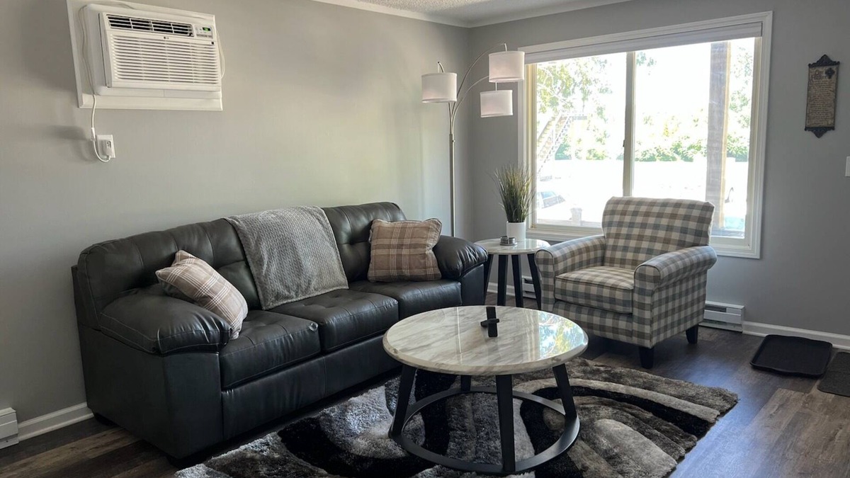 Holly Apartment | Adventure Acres- Suite C6