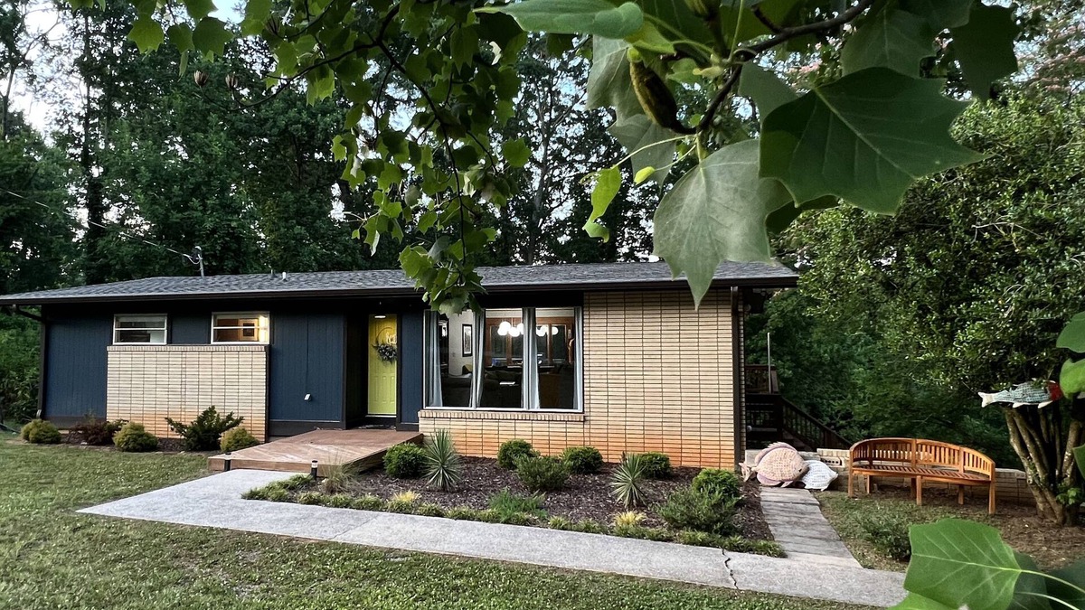Kimball House | Adventure and Convenience - Moonwakes & Mimosas