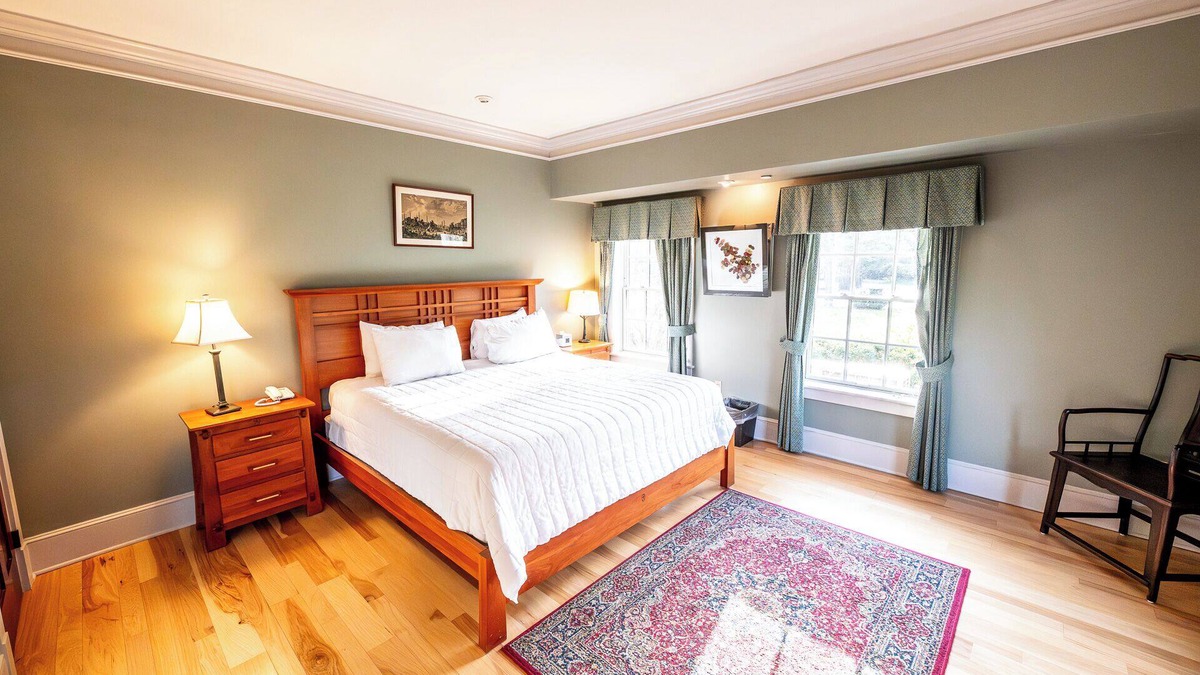 Shawnee On Delaware Hotel | Adventure Awaits | Restful Stay Near Trails, Views & Attractions in the Poconos