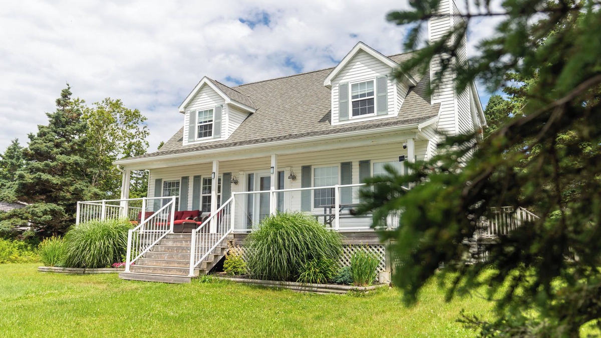 Upper Blandford House | Adventure Awaits at Salt & Tide Ocean Retreat