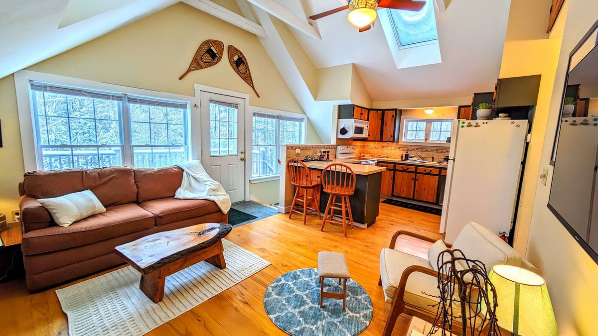 Warren Apartment | Adventure Awaits at the Alpine Apartment! Explore All Year Round!