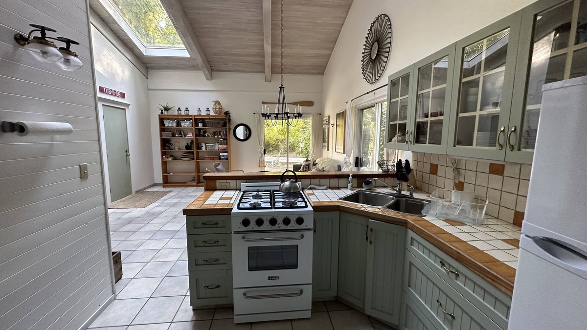 Savary Island Cabin | Adventure awaits on Savary Island!