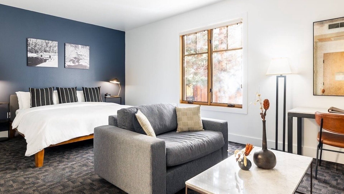 Truckee Hotel | Adventure Base King + Twin Sleeper, Gravity Haus, Trails & Lake Proximity