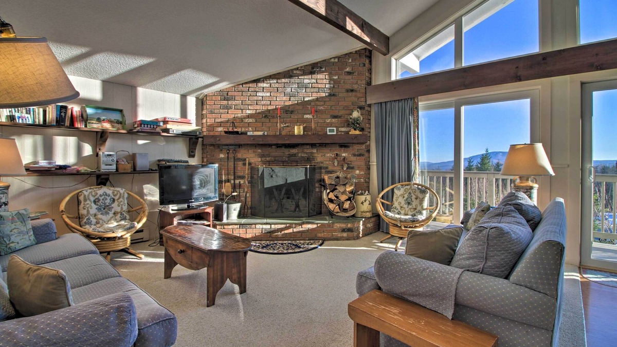 Bromley Mountain Condo | Adventure Home: Trails, Pool, Gym & Tennis Access