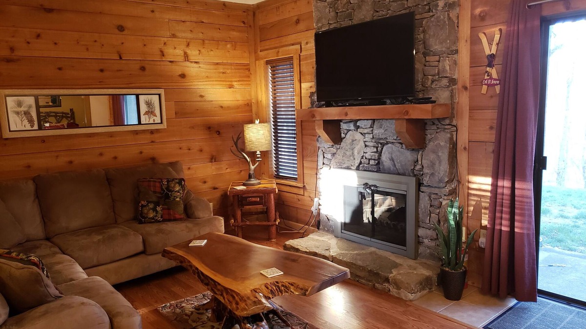 Seven Springs Condo | Adventure In the Woods @ Seven Springs Resort!