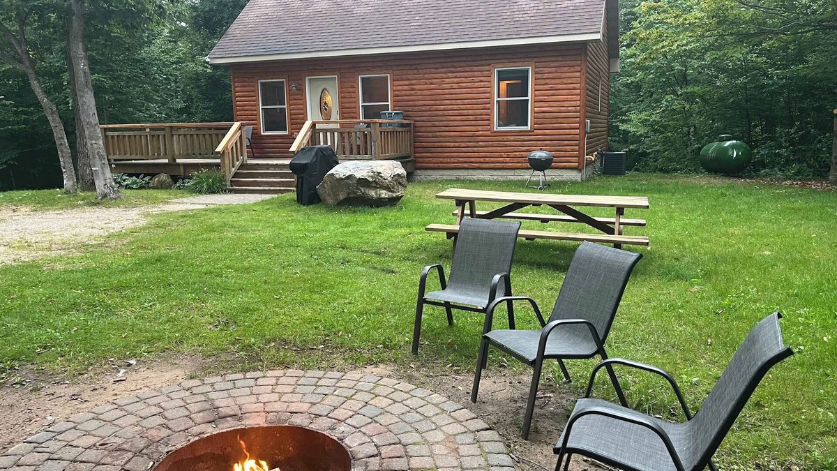 Grand Marais Cabin | Adventure Ready| UTV Trails|Cozy Nights