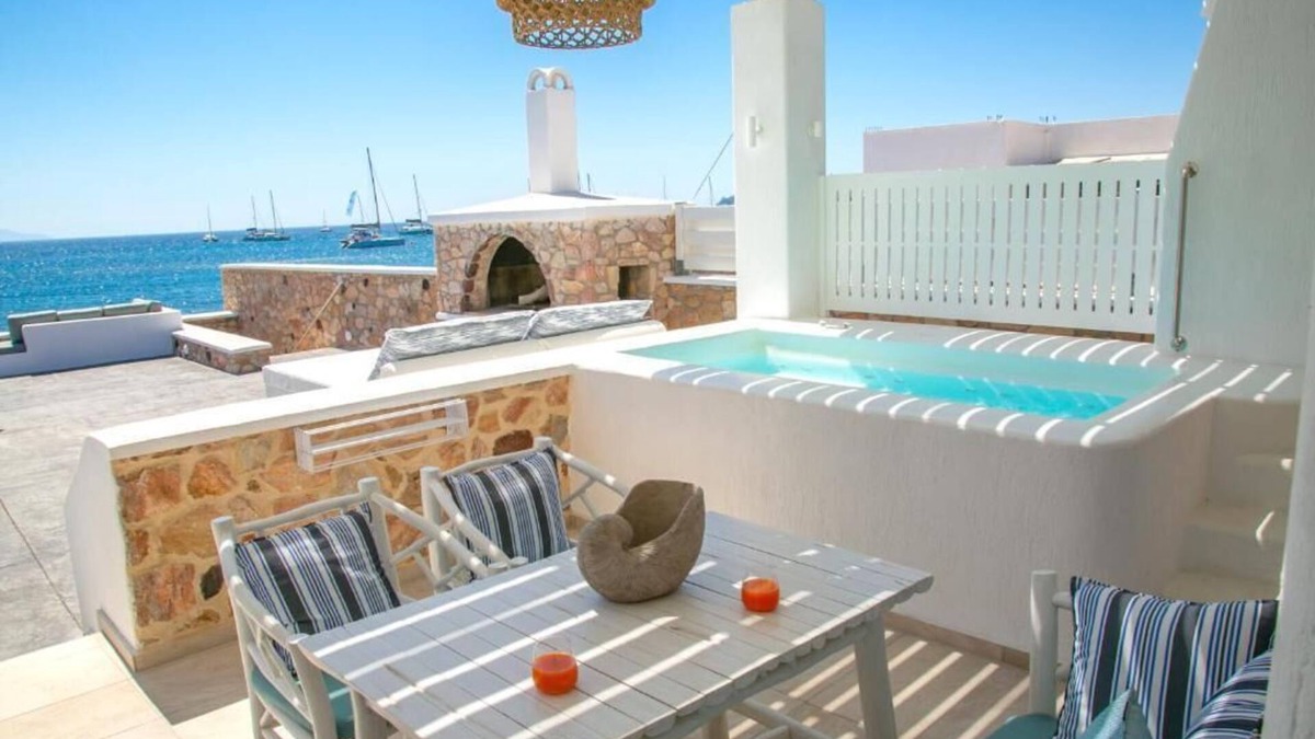 Exomytis Apartment | Aegean Melody Suites- Luxury Two bedroom suite with hot tub & sea view