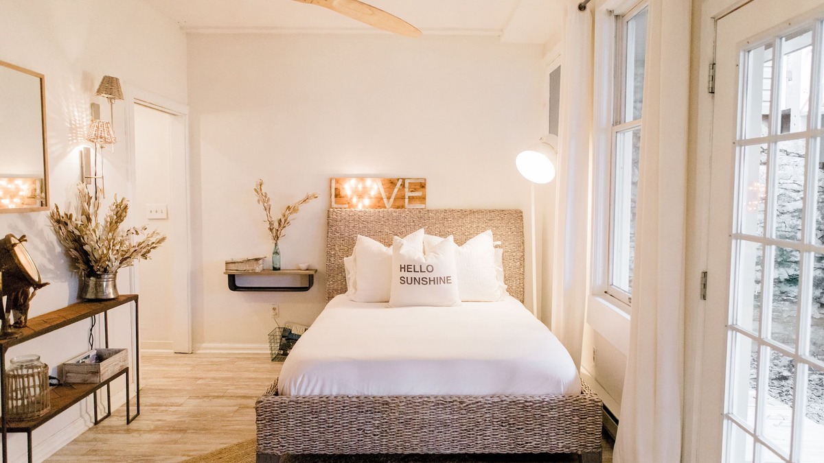 Mount Adams Apartment | Aesthetically Pleasing - Tranquil and Serene