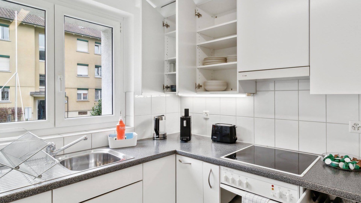 Center Apartment | Affordable 2-Bedroom Apartment in Zurich